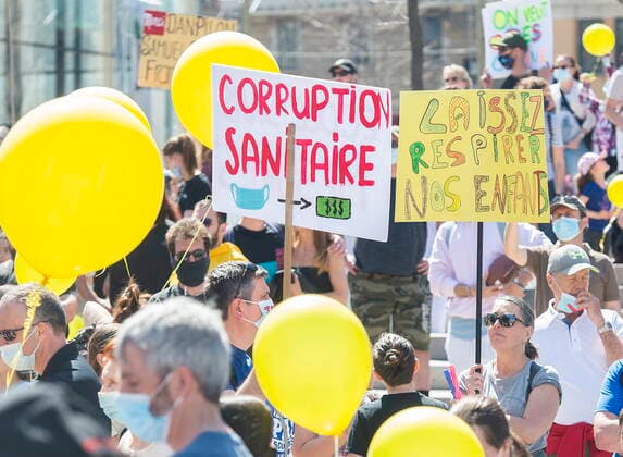April 10, 2021, Montreal, PQ, Canada: People take part in a demonstration in Montreal, Saturday, April 10, 2021, opposing the Quebec governmentÃ¢â‚¬â ¢s health and safety measures to curb the spread of Covid-19 in schools as the COVID-19 pandemic continues in Canada and around the world. Montreal Canada  - ZUMAc35_ 20210410_zaf_c35_010 Copyright: xGrahamxHughesx