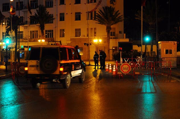Habib Bourguiba Avenue in downtown Tunis ... The Tunisian authorities announced Wednesday evening April 7 the strengthening of measures to fight against the spread of Covid-19, which has experienced a marked increase since last week, resulting in a dangerous situation in the country. private and public gatherings are prohibited and governors are called upon to order a night curfew from 7 p.m. to 5 a.m. local time. A curfew was already in effect from 10 p.m. to 5 a.m. local. photo: Yassine Mahjoub Covid-19: Tunis strengthens its measures. 