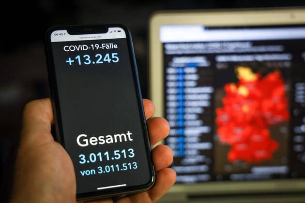 Coronavirus in Deutschland - Covid-19-Dashboard des Robert Koch-Institut 12.04.2021: Robert Koch-Institut: 7-Tage-Inzidenz 136,4. 7-Tage-Fallzahl 113.455. COVID-19-Fälle 3.011.513. Zugang um 13.245 gegenüber dem Vortag. COVID-19-Todesfälle 78.452. Zugang um 99 gegenüber dem Vortag. Information des RKI: Rund um die Osterfeiertage ist zu beachten, dass weniger Personen einen Arzt aufsuchen, weniger Proben genommen und weniger Laboruntersuchungen durchgeführt werden und damit weniger Erregernachweise an das RKI gemeldet werden.