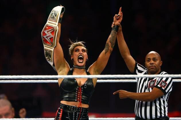 Bilder des Jahres 2021, Entertainment 04 April Entertainment Themen der Woche KW14 News Bilder des Tages April 11, 2021, Tampa, Florida, USA: WWE Superstar Rhea Ripley reacts after winning the Raw WomenÃ¢â‚¬â ¢s Championship at Wrestlemania 37 on Sunday, April 11, 2021 in Tampa. Tampa USA - ZUMAs70_ 20210411_zan_s70_067 Copyright: xLuisxSantanax
