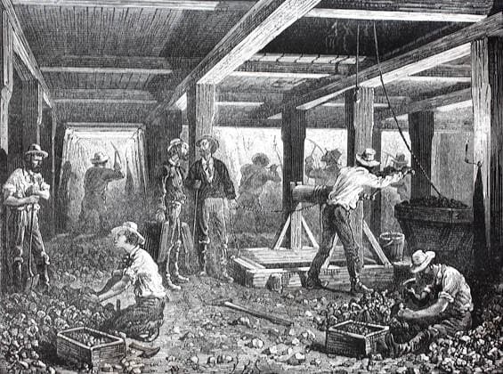 workers in the silver mines of Nevada, USA Arbeiter in den Silberminen von Nevada, USA, Reproduction of an original print from the 19th century, digital improved Reproduktion einer Vorlage aus dem 19. Jahrhundert, digital verbessert, Originaldatum nicht bekannt 1f-4892685