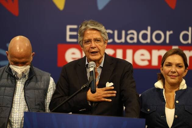 Bilder des Jahres 2021, News 04 April News Themen der Woche KW15 News Bilder des Tages Quito (Ecuador), 12 04 2021.- Ecuador s president-elect, Guillermo Lasso, offers a press conference at the Dann Carlton hotel in Quito, Ecuador, 12 April 2021. With 97.99% of the validated minutes, Lasso has 52.48% of the votes, while his rival Andres Arauz, supported by former President Rafael Correa, accumulates 47.52%. Press conference of Guillermo Lasso, president-elect of Ecuador !ACHTUNG: NUR REDAKTIONELLE NUTZUNG!  Copyright: xJosexJacomex AME9536 20210413-637538698362183526