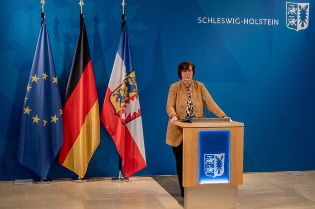 Kiel, 19. April 2021 Corona-Modellprojekte im Bereich Kultur und Sport starten ab 19. April 2021 in Schleswig-Holstein. Karin Prien, Kulturministerin des Landes Schleswig-Holstein und Sabine Sütterlin-Waack, Innenministerin des Landes Schleswig-Holstein stellen bei einer gemeinsamen Pressekonferenz im Landeshaus die verschiedenen Modellprojekte vor.