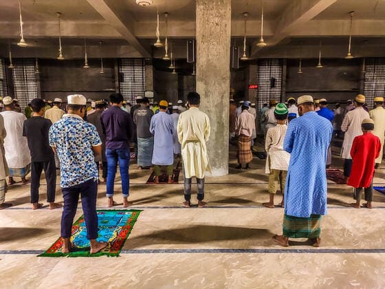 April 13, 2021, Barishal, Barishal, Bangladesh: People sat distanced lines due to Covid-19 Health Protocal and Lockdown situation during Prayer. Muslim People of Bangladesh start their mass Tarawih Prayers on April 13th. From tomorrow, Mulims will start the fasting during the following month. Barishal Bangladesh - ZUMAr337 20210413_zip_r337_050 Copyright: xMustasinurxRahmanxAlvix