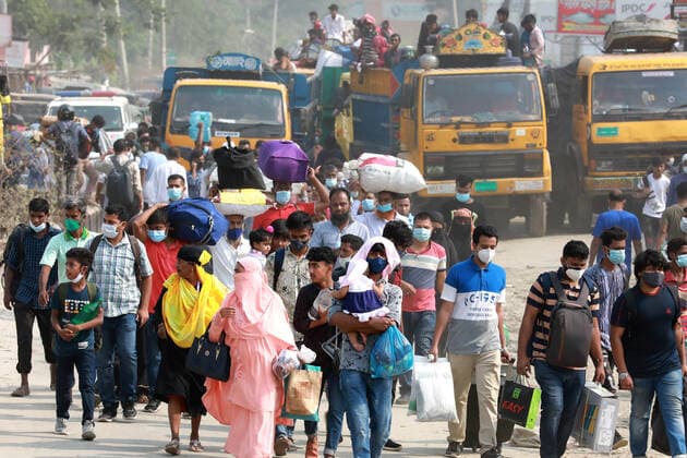 April 13, 2021, Dhaka, Dhaka, Bangladesh: April,13, 2021 People begin leaving Dhaka ahead of a new lockdown set to be enforced with stricter rules. A rush of homebound passengers is seen at the Shimulia ferry terminal Dhaka Bangladesh - ZUMAr338 20210413_zip_r338_040 Copyright: xHarun-Or-Rashidx