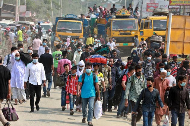 April 13, 2021, Dhaka, Dhaka, Bangladesh: April,13, 2021 People begin leaving Dhaka ahead of a new lockdown set to be enforced with stricter rules. A rush of homebound passengers is seen at the Shimulia ferry terminal Dhaka Bangladesh - ZUMAr338 20210413_zip_r338_042 Copyright: xHarun-Or-Rashidx