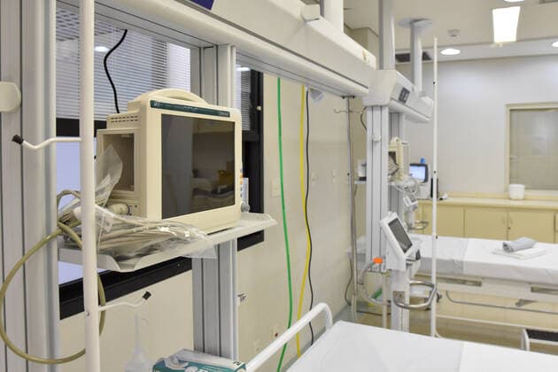 SÃO PAULO, SP - 13.04.2021: INAUGURAÇÃO HOSPITAL DE CAMPANHA SP - Inauguration of the Hospital de Campanha Santa Cecília, which will serve patients in Covid-19 (Coronavirus). This Tuesday, (13) in the center of the capital. In the picture the ICU of the Hospital x2053397x  RobertoxCasimiro
