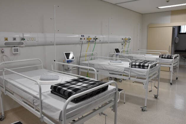 SÃO PAULO, SP - 13.04.2021: INAUGURAÇÃO HOSPITAL DE CAMPANHA SP - Inauguration of the Hospital de Campanha Santa Cecília, which will serve patients in Covid-19 (Coronavirus). This Tuesday, (13) in the center of the capital. In the picture infirmary of the Hospital x2053416x  RobertoxCasimiro