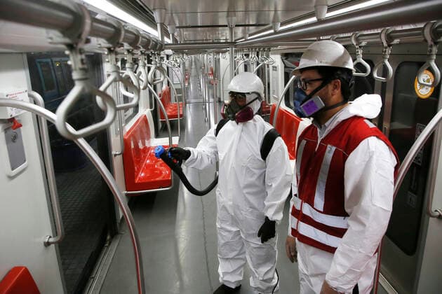 Santiago, 14 April 2021 Microbiological sanitation in subway during the coronavirus pandemic Marcelo Hernandez Atonchile, Santiago Chile Aton 501831  Copyright: MARCELOxHERNANDEZ ATONCHILE
