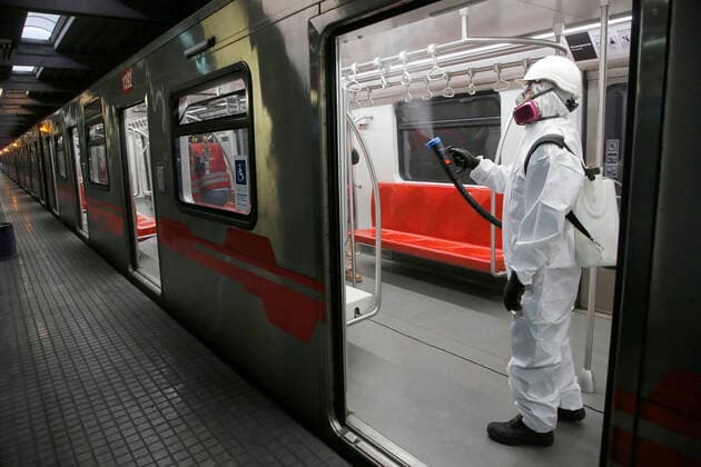 Santiago, 14 April 2021 Microbiological sanitation in subway during the coronavirus pandemic Marcelo Hernandez Atonchile, Santiago Chile Aton 501835  Copyright: MARCELOxHERNANDEZ ATONCHILE