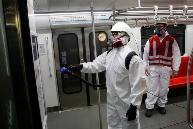 Santiago, 14 April 2021 Microbiological sanitation in subway during the coronavirus pandemic Marcelo Hernandez Atonchile, Santiago Chile Aton 501839  Copyright: MARCELOxHERNANDEZ ATONCHILE