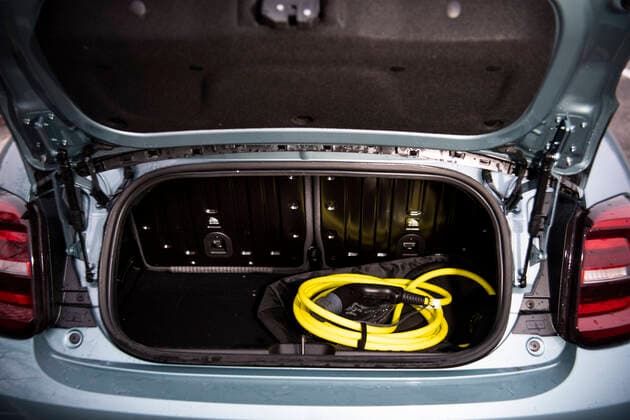Fiat 500e, charging cables in the boot of a car STOCKHOLM SVERIGE x10050x *** Fiat 500e, charging cables in the boot of a car STOCKHOLM SVERIGE x10050x,  Copyright: xPontusxLundahl TTx FIAT 500E