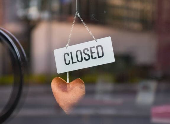 xblx, Ladenschliessung, verschlossenes Geschäft, CLOSED, emwirt Frankfurt am Main