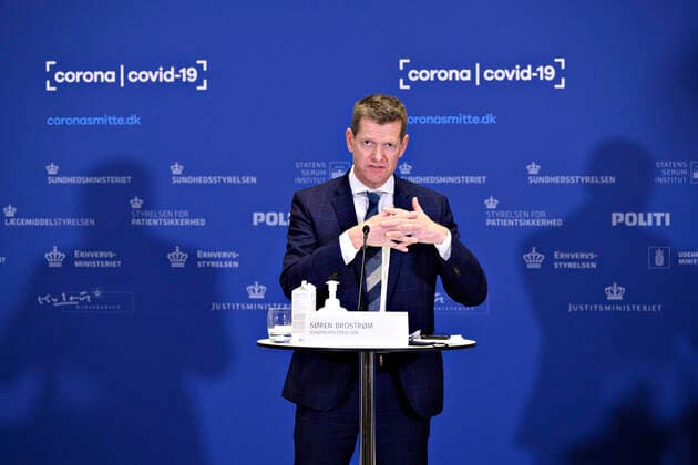 Direktoer for Sundhedsstyrelsen Soeren Brostroem, da han og enhedschef i Laegemiddelstyrelsen Tanja Erichsen holder pressebriefing om corona-vaccinen fra AstraZeneca i Eigtveds Pakhus i Koebenhavn, onsdag den 14. april 2021.. , Snekkersten Denmark Copyright: PhilipxDavali PhilipxDavalix COP104 spdk20210414-174614-L