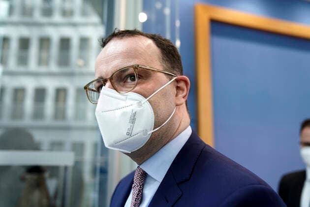 Bundespressekonferenz, Aktuelle Corona Lage Aktuell, 15.04.2021, Berlin, Bundesminister für Gesundheit Jens Spahn im Portrait bei verlassen der Bundespressekonferenz nach der Pressekonferenz zum Thema Aktuelle Corona-Lage Berlin Berlin Deutschland