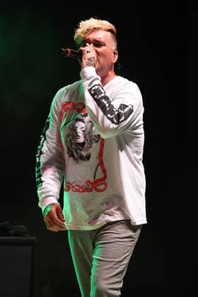 New Found Glory Konzert in Delray Beach, Florida. DELRAY BEACH - APRIL 14: Jordan Pundik of New Found Glory performs at the Old School Square Pavilion on April 14, 2021 in Delray Beach, Florida. Copyright: xmpi04 MediaPunchx