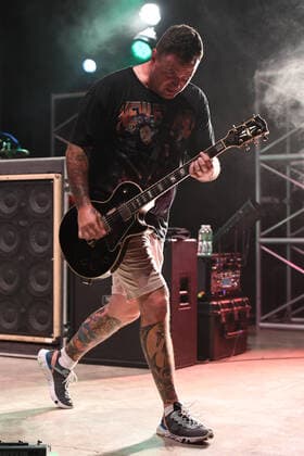 New Found Glory Konzert in Delray Beach, Florida. DELRAY BEACH - APRIL 14: Chad Gilbert of New Found Glory performs at the Old School Square Pavilion on April 14, 2021 in Delray Beach, Florida. Copyright: xmpi04 MediaPunchx