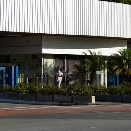 Coronavirus in Brasilien, FIAT lässt Mitarbeiter in Betim impfen BETIM, MG - 15.04.2021: FIAT DARÁ FÉRIAS PARA 2000 FUNCIONÁRIOS - FIAT will give collective vacations to 1,900 employees in Betim, MG. The automaker informed that starting next Monday the 19th it will give a collective vacation of 10 days due to irregularities in the supply of parts and electronic components. x2054060x  LucianoxMariano