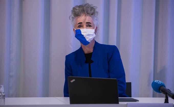 Zürich, Schweiz - 15. April 2021: Die Zürcher Regierungsrätin Carmen Walker Späh während der heutigen Medienkonferenz. Die Volkswirtschaftsdirektorin zeigte sich sehr besorgt. Zeitgeschehen