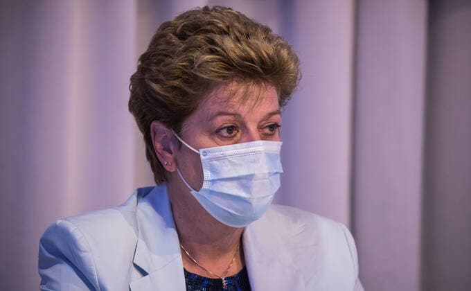 Zürich, Schweiz - 15. April 2021: Die Zürcher Bildungsdirektion Sivia Steiner sieht zwar ein Licht am Horizont, dennoch sieht auch sie die massiven wirtschaftlichen Schäden an der Zürcher Wirtschaft. Zeitgeschehen
