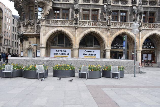 Kostenloser Corona Teststation am Rathaus Muenchen 16.04.21 Marienplatz Muenchen