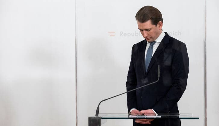 Bilder des Jahres 2021, News 04 April News Themen der Woche KW15 News Bilder des Tages 20210416 Adjustments of Corona measures. Talks with experts - opposition - state governors - Presentation of results VIENNA, AUSTRIA - APRIL 16: Federal Chancellor Sebastian Kurz (OEVP) at press conference after talks with the state governors and experts concerning possible adjustments of the Corona measures at Federal Chancellery on April 16, 2021 in Vienna, Austria. WIEN, OESTERREICH - 16. APRIL: Bundeskanzler Sebastian Kurz (OEVP) bei einer Pressekonferenz nach Gespraechen von Vertetern der Regierung mit Landeshauptleuten und Experten ueber moegliche Anpassungen der Corona-Massnahmen im Bundeskanzleramt am 16. April 2021 in Wien, Oesterreich. 210416_SEPA_32_021 Copyright: xMartinxJuenx SEPAxMedia