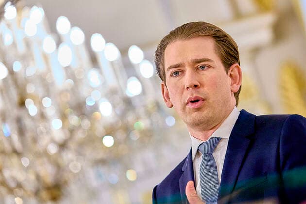 - Wien 16.04.2021 - Coronavirus-Krise - Nach den Gesprächen mit Experten, der Opposition und den Landeshauptleuten gab es am Nachmittag eine Pressekonferenz im Bundeskanzleramt. PHOTO: Bundeskanzler Sebastian Kurz (ÖVP) während der Pressekonferenz. Vienna (Austria) - After the talks with experts, the opposition and the governors, there was a press conference in the Federal Chancellery in the afternoon. PK nach Coronagesprächen