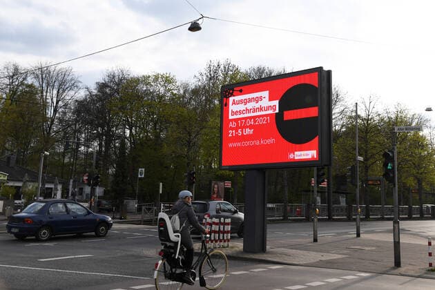 Köln, Coronazeit,Ausgang Lockdown, Ausgangs- beschränkung in köln ab 17.04.2021 von21-5 Uhr, 16.04.2021, Köln,
