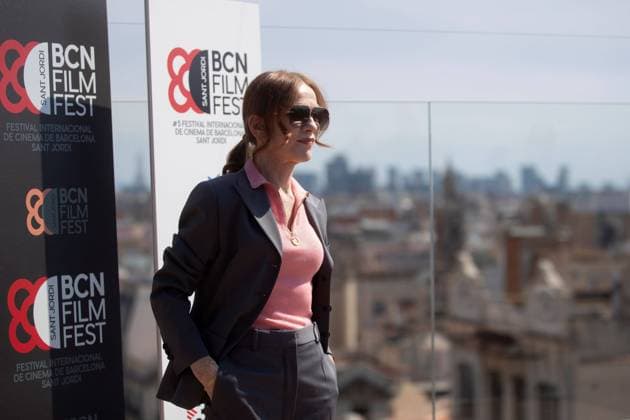 Bilder des Jahres 2021, Entertainment 04 April Entertainment Themen der Woche KW15 Entertainment Bilder des Tages French actress Isabelle Huppert poses during the presentation of her last film Mother Mary (Mama Maria) on the ocassion of the BCN Film Fest held in Barcelona, Catalonia, Spain on 17 April 2021. The BCN Film Fest runs from 15 to 23 April. French actress Isabelle Huppert presents Mother Mary (Mama Maria) !ACHTUNG: NUR REDAKTIONELLE NUTZUNG!  Copyright: xMartaxPérezx GRAF6105 20210417-637542605519594546