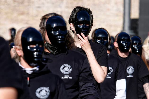 Flash mob of the workers of the entertainment field titled Bauli tornano in piazza - Trunks back in the square. Rome (Italy), April 17th 2021 Photo Samantha Zucchi Insidefoto SamanthaxZucchi