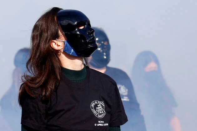Flash mob of the workers of the entertainment field titled Bauli tornano in piazza - Trunks back in the square. Rome (Italy), April 17th 2021 Photo Samantha Zucchi Insidefoto SamanthaxZucchi