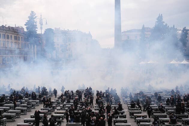 Trunks in the square in Rome, for the flashmob organized by show business workers to ask Draghi for help. The operators of a sector brought to its knees by the pandemic urge the prime minister to intervene to help them get back on track and take their trunks to Piazza del Popolo.  Copyright: xStefanoxRonchinix xIPAx xStefanoxRonchinix
