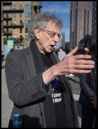 . 18 04 2021. London, United Kingdom. Piers Corbyn Covid Protest. Piers Corbyn holds anti vaccine covid 19 rules protest outside Wembley Stadium before the FA Cup Semi Final between Leicester City & Southampton.  xMartynxWheatleyx xi-Imagesx IIM-22130-0003