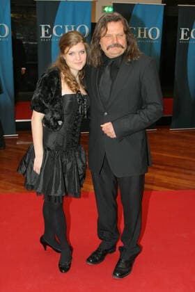 Echo Verleihung 12.03.2006 Musikproduzent Leslie Mandoki + Tochter Lara bei der Verleihung der Echo-Awards, im Hotel Estrel, Sonnenallee 225, Berlin - 12.03.2006 -