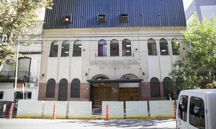 March 19, 2021, Buenos Aires, Buenos Aires, Argentina: The Argentine Government closes schools to combat covid-19 in Buenos Aires.President Alberto FernoÂ¡ndez declares a night curfew. Police forces will control compliance with the measures and the Army will provide health care.From 8:00 p.m. to 6:00 a.m. it will not be possible to circulate on the streets of Buenos Aires and its metropolitan area. Schools in Argentina s most densely populated region will be closed for two weeks starting Monday. Nor may recreational, educational or religious activities be carried out in closed spaces. These are some of the main measures announced this Wednesday by the Argentine president, Alberto FernoÂ¡ndez, to stop the rapid escalation of positive cases - ZUMAc230 20210319_znp_c230_008 Copyright: xVirginiaxChailex