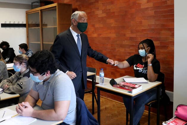 April 19, 2021, Lisbon, Portugal: in Lisbon, Portugal on April 19, 2021. Portugal begins third phase of COVID-19 unlocking on Monday with the reopening of high schools, universities, cinemas, shopping malls and indoor areas of restaurants reopened in the vast majority of the mainland Portugal but stricter rules will stay in place in municipalities where transmission rates remain high. Lisbon Portugal - ZUMAf123 20210419_zap_f123_012 Copyright: xPedroxFiuzax