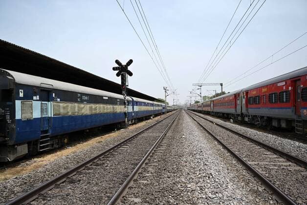 COVID-19 outbreak in India Isolation coaches parked at Subedar station in Prayagraj. Allahabad Uttar Pradesh India Copyright: PrabhatxKumarxVerma