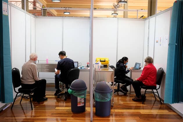 COVID19 VACCINATION ROLLOUT MELBOURNE, Nursing staff are seen at the mass vaccination hub at the Royal Exhibition Building in Melbourne, Wednesday, April 21, 2021. Those over 70 can show up at three Victorian mass COVID-19 vaccination hubs without an appointment from Wednesday. ( NO ARCHIVING, EDITORIAL USE ONLY, NO USE IN BOOKS WITHOUT CONSENT MELBOURNE VIC AUSTRALIA  Copyright: xLUISxASCUIx 20210421001536408637