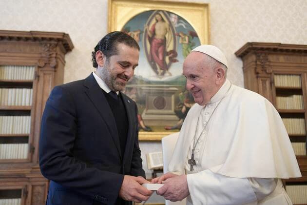 Bilder des Jahres 2021, News 04 April News Themen der Woche KW16 News Bilder des Tages April 22,2021 : Pope Francis receives in audience Mr. Saad Hariri, Prime Minister-designate of Lebanon at the Vatican  Copyright: x VATICANxMEDIAx CPPx xIPAx x CatholicxPressxPhotox
