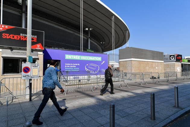 News Bilder des Tages France: le stade de France transformé en vaccinodrome. The vaccination center of the Stade de France in Saint-Denis. 267306 2021-04-22 _sans_perso  Copyright: xL.Urmanx xStarfacex STAR_267306_023