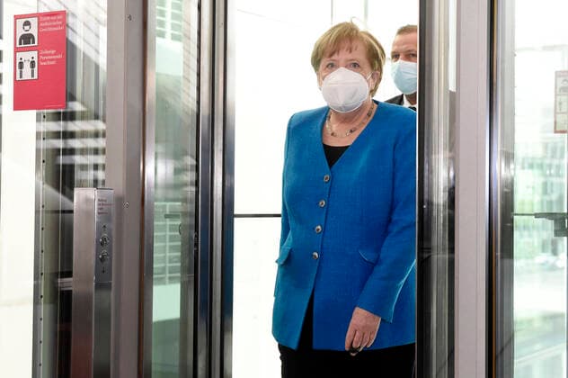 Bilder des Jahres 2021, News 04 April News Themen der Woche KW16 Angela Merkel bei der Ankunft zu ihrer Vernehmung als Zeugin in der 44. Sitzung des 3. Untersuchungsausschusses Wirecard im Paul-Löbe-Haus. Berlin, 23.04.2021 *** Angela Merkel arriving for her questioning as a witness in the 44 session of the 3 Wirecard Investigation Committee at the Paul Löbe Haus Berlin, 23 04 2021 Foto:xF.xKernx xFuturexImage