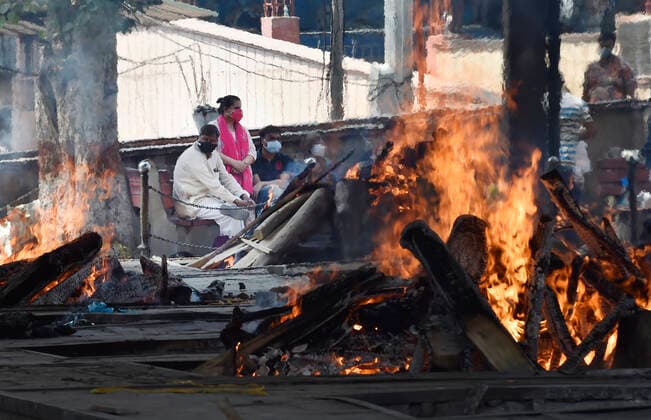 NEW DELHI, INDIA - APRIL 22: COVID-19 victims bodies being creamated at Nigambodh Ghat crematorium, on April 22, 2021 in New Delhi, India. (Photo by Ajay Aggarwal Hindustan Times) Covid Death Toll Continues To Rise In India