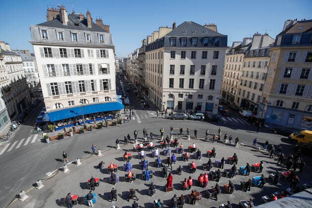 Manifestation des intermittents du spectacle devant le theatre de l Odeon occupe a Paris NEWS : Manifestation devant le theatre de l Odeon occupe - Paris - 23 04 2021 MichaelBaucher Panoramic 