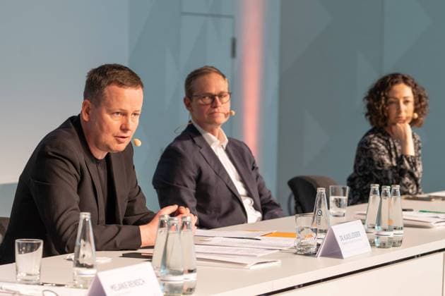 23.04.2021,Berlin,Deutschland,GER,Bilanzpressekonferenz.Berlin gemeinsam gestalten Solidarisch, nachhaltig, weltoffen für Berlin.Klaus Lederer,Michael Müller,Ramona Pop. *** 23 04 2021,Berlin,Germany,GER,Balance Press Conference Shaping Berlin together Solidary, sustainable, cosmopolitan for Berlin Klaus Lederer,Michael Müller,Ramona Pop