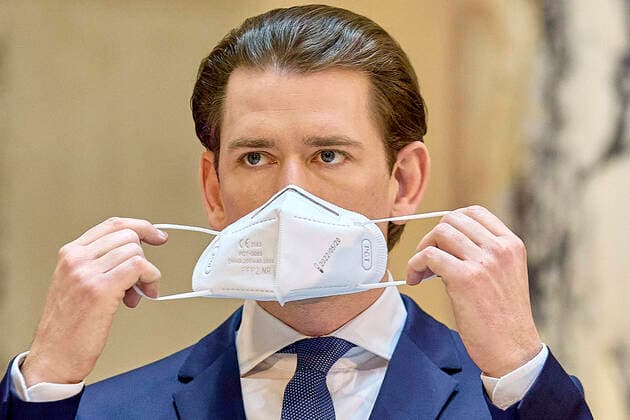 - Wien 23.04.2021 - Coronavirus-Krise - Nach neuerlichen Beratungen der Regierung mit der Opposition, Fachleuten, den Landeshauptleute nund den Sozialpartnern gab es am Nachmittag im Weltmuseum eine Pressekonferenz zur geplanten Öffnungstrategie im Mai. PHOTO: Bundeskanzler Sebastian Kurz (ÖVP). Vienna (Austria) - Coronavirus crisis - After renewed consultations between the government and the opposition, experts, the provincial governors and the social partners, there was a press conference in the Federal Chancellery in the afternoon on the planned opening strategy for May. Regierung verkündet Öffnungsstrategie
