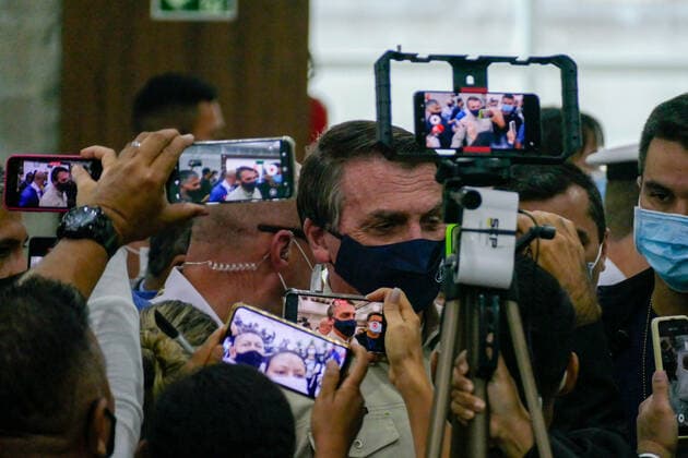 MANAUS, AM - 23.04.2021: BOLSONARO GANHA PLACA DE CIDADÃO EM MANAUS - President of the Republic, Jair Bolsonaro (without party), receives the Citizen of Amazonas plaque and participates in the inauguration of the second stage of the Amazonas Vasco Vasques Convention Center (CCAVV), this Friday morning (23). In the photo, President Bolsonaro arrives. x2056904x  SandroxPereira