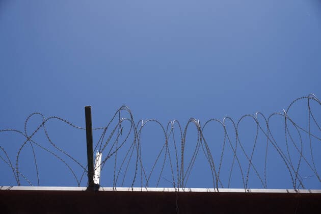 April 23, 2021, Yuma, Arizona, USA: Razor wire at the US Border Wall with Mexico in Yuma, AZ. Yuma USA - ZUMAd211 20210423_zap_d211_018 Copyright: xAllisonxDinnerx