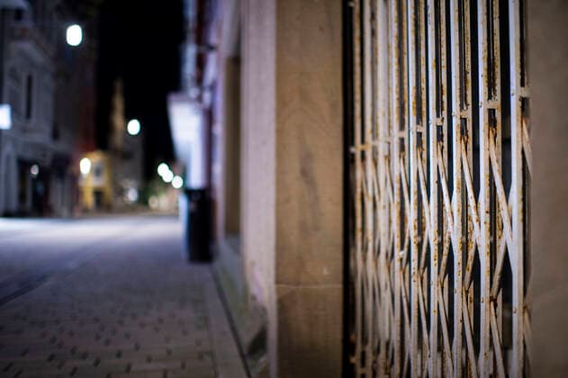 Coronavirus - Ausgangssperre in Herford Menschenleere Straßen waren ab 22 Uhr die Regel in der Stadt Herford in der Nacht. Foto: Kirchner-Media Wedel Herford Nordrhein-Westfalen Deutschland Copyright: xKirchner-Media Wedelx