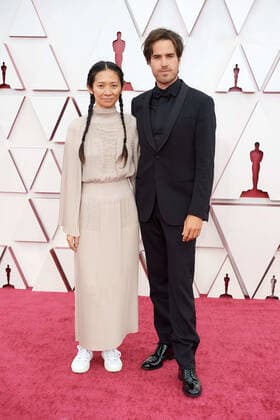 April 25, 2021, Los Angeles, California, USA: Oscar nominee CHLOE ZHAO and JOSHUA JAMES RICHARDS arrive on the red carpet of The 93rd Oscars at Union Station. Los Angeles USA  - ZUMA 20210425_mda_z03_093 Copyright: xMattxPetitx