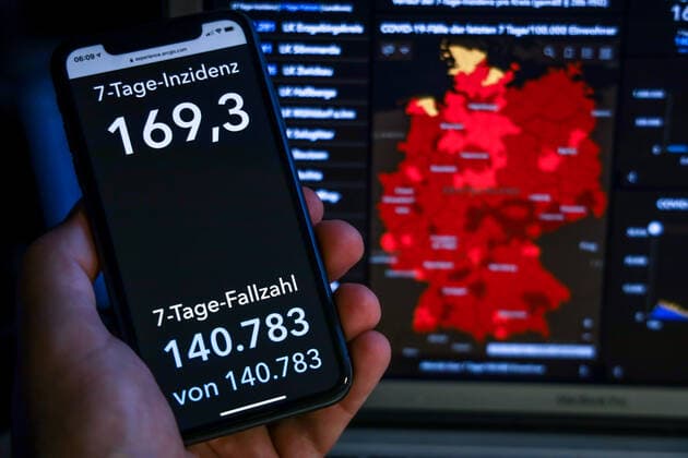 Coronavirus in Deutschland - Covid-19-Dashboard des Robert Koch-Institut 26.04.2021: Robert Koch-Institut: 7-Tage-Inzidenz 169,3. 7-Tage-Fallzahl 140.783. COVID-19-Fälle 3.299.325. Zugang um 11.907 gegenüber dem Vortag. COVID-19-Todesfälle 81.624. Zugang um 60 gegenüber dem Vortag.